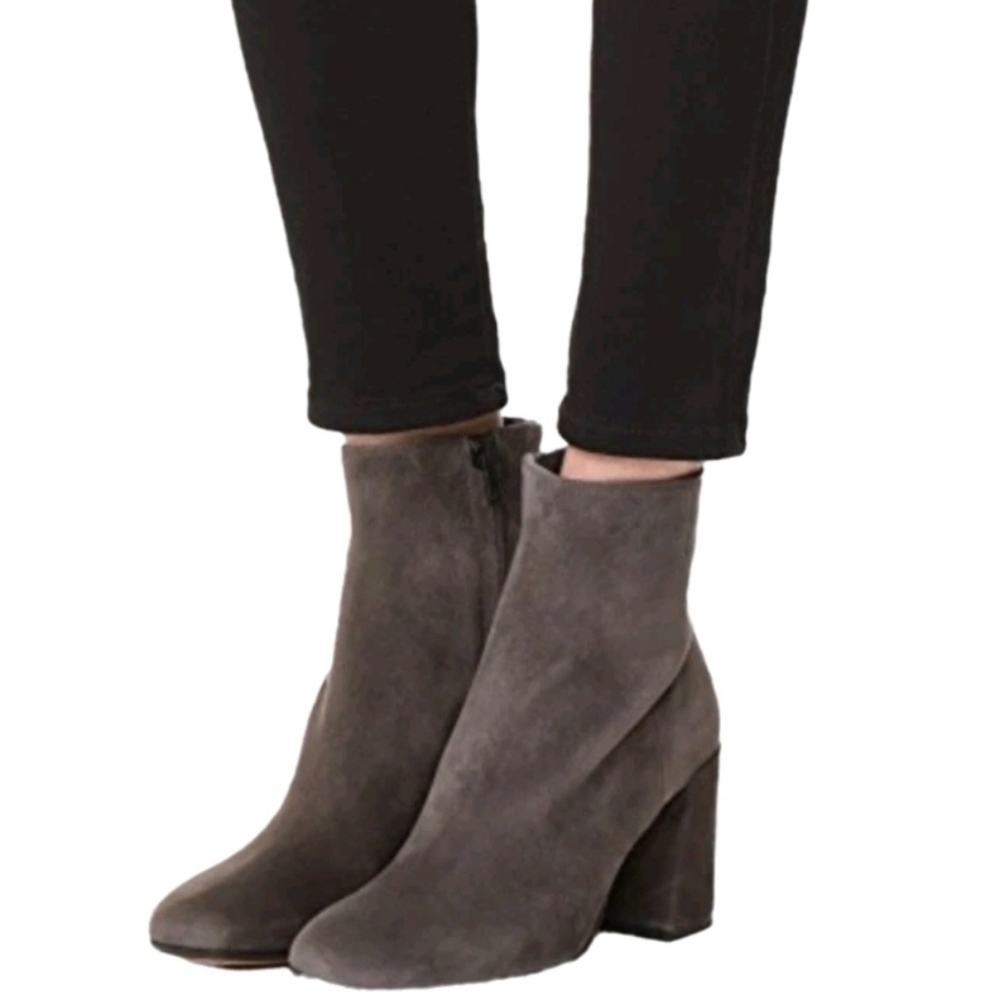 VINCE ‘Highbury’ Grey Suede Ankle Boots, Sz 8.5, Retail $495